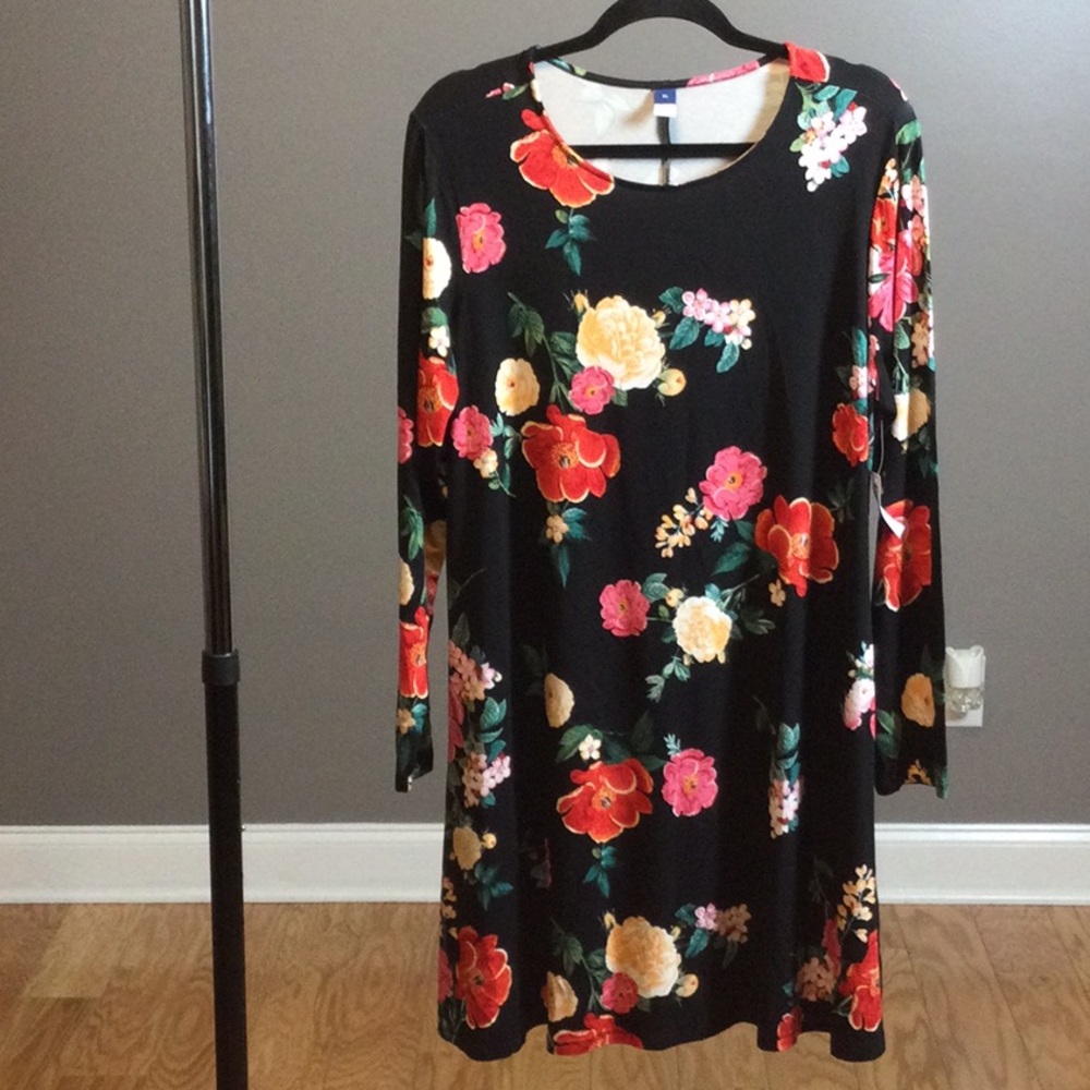 NWT XL Old Navy black floral dress